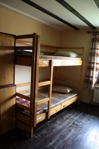 Хостелы Hikers Hostel Велико-Тырново Односпальная кровать в общем номере с 10 кроватями-6